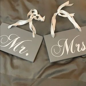 Mr & Mrs thank you signs for wedding